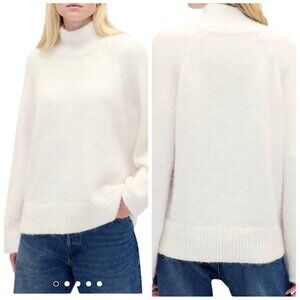 Gap Fuzzy Oversized Turtleneck Sweater Cream Pilling Relaxed Medium